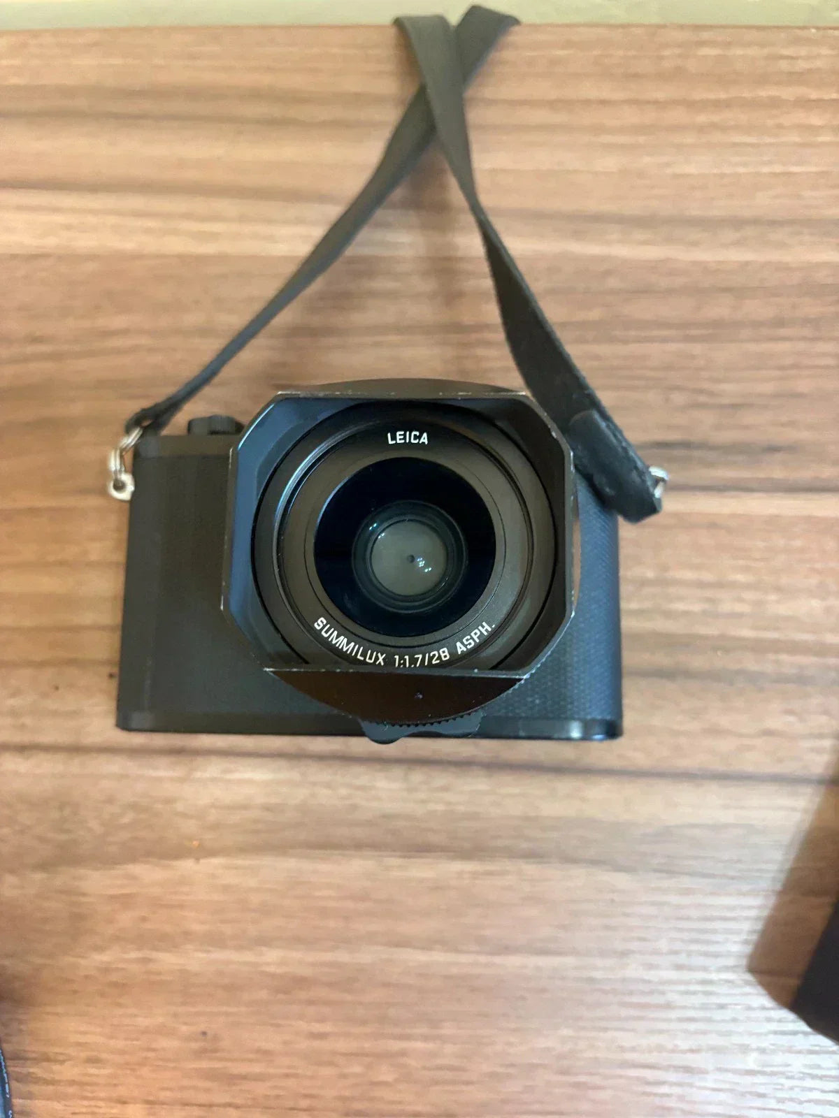 LEICA