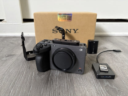 Sony FX30 Cinema Line 26.1MP Cinema Camera w/ Extras
